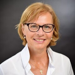 Mgr. Veronika Urban Volfová, MBA